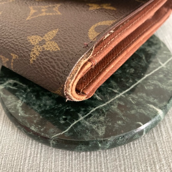 💕Authentic 💕Loius Vuitton Monogram wallet vintage bifold button coin - Picture 7 of 15